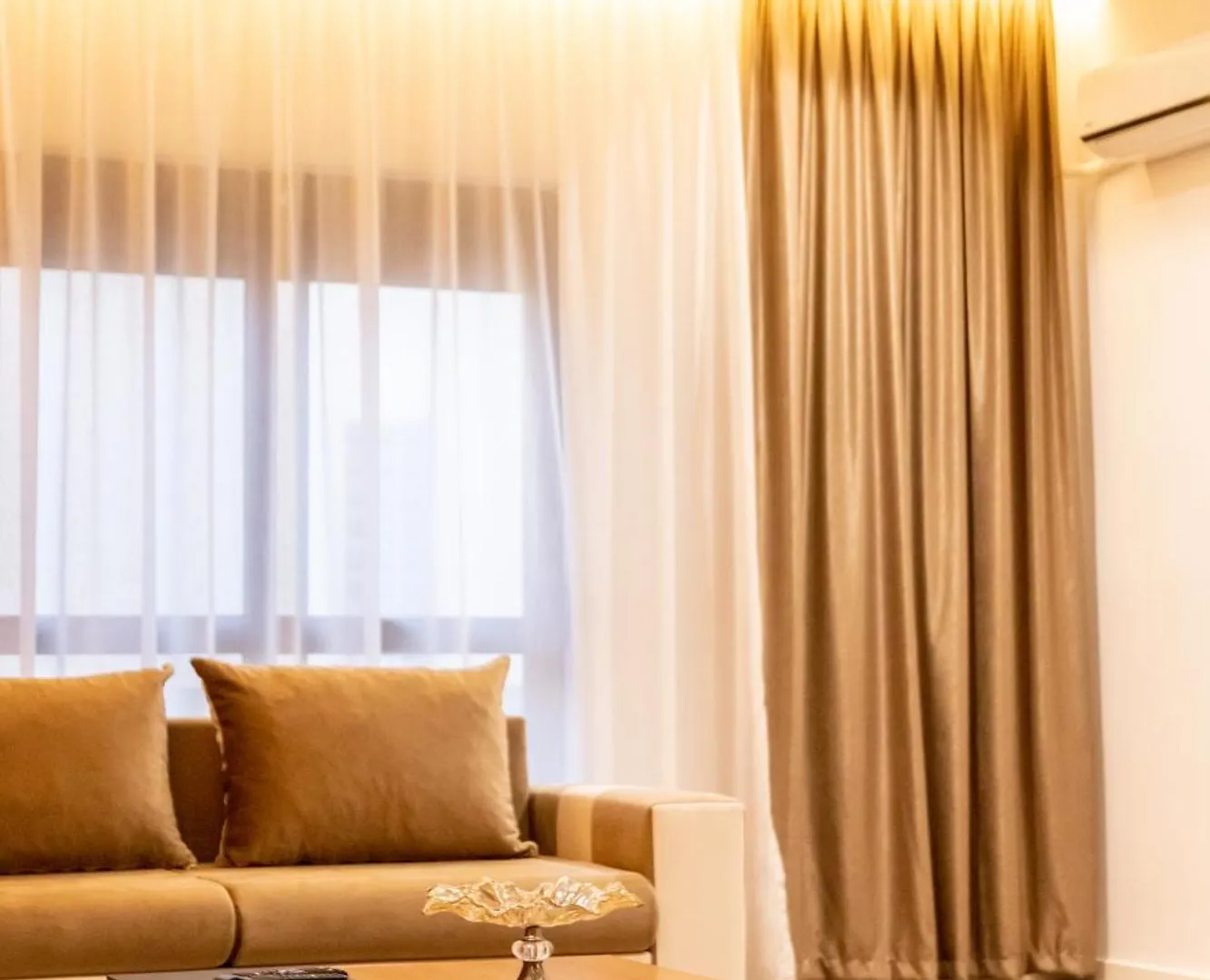 Grand Family Apartment -Free Parking- Tirana